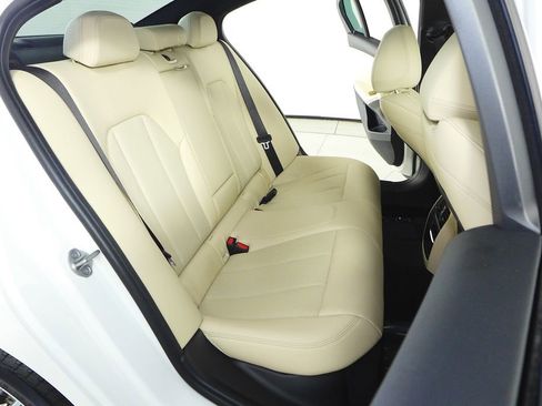 Certified 2023 BMW 330i Sedan RWD image 20