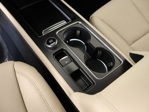 New 2026 Lincoln Corsair Reserve FWD image 9