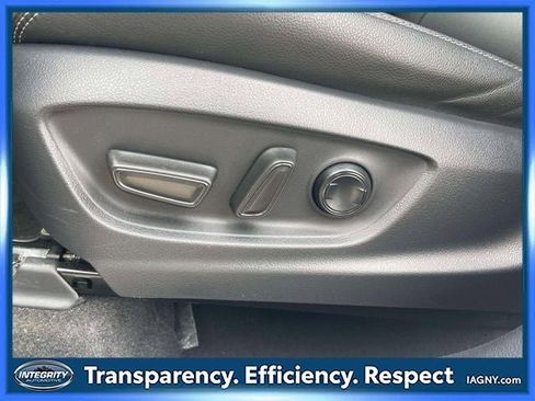 Certified 2025 Toyota Corolla Cross XLE AWD/4WD image 18