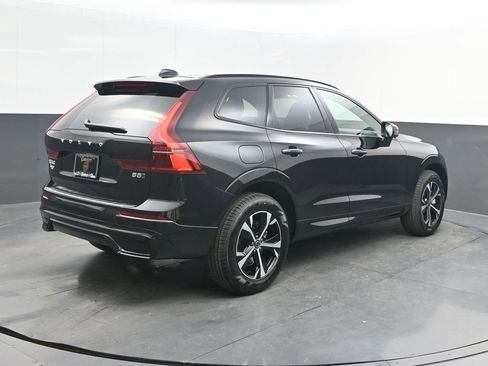 New 2026 Volvo XC60 B5 Core w/ Climate Package image 7