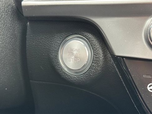 Used 2025 Kia Telluride AWD image 22