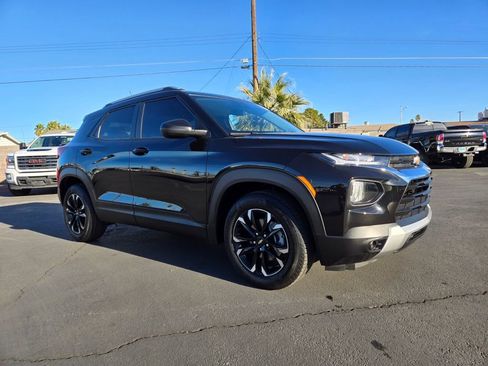 Used 2023 Chevrolet TrailBlazer LT w/ Convenience Package image 1