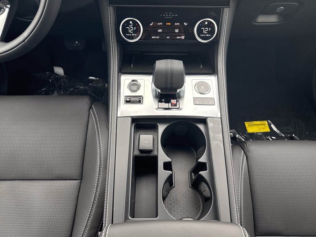 Certified 2026 Jaguar F-PACE R-Dynamic S AWD/4WD image 25