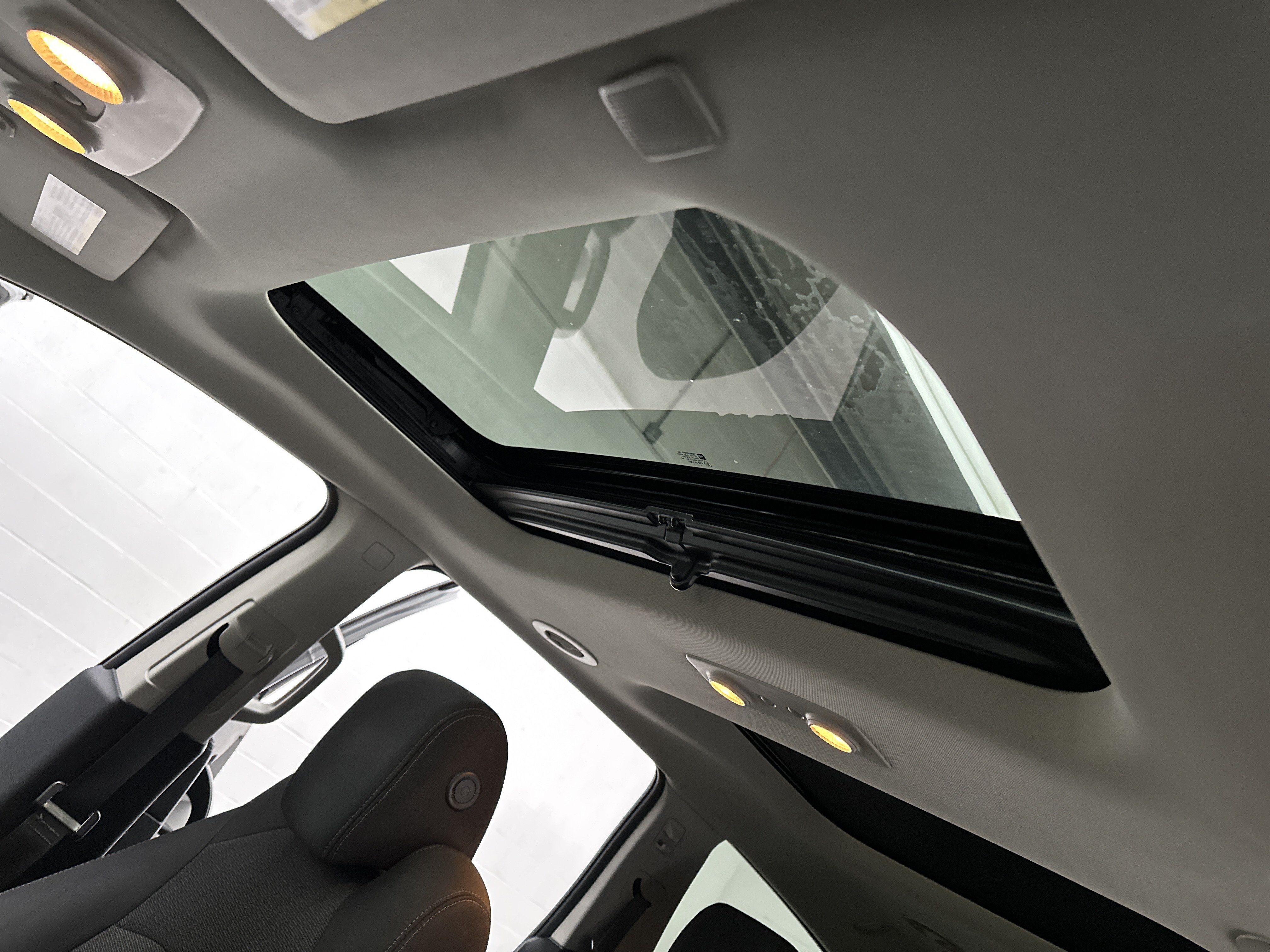 Used 2017 Chevrolet Traverse LT w/ Style and Technology Package FWD image 19
