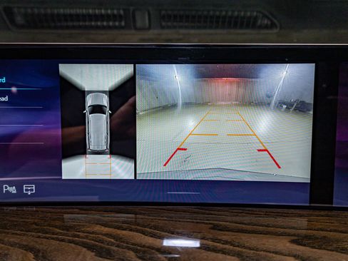 Used 2025 Cadillac Escalade Sport Platinum image 19