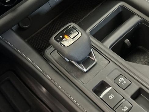 New 2026 Nissan Pathfinder S image 20