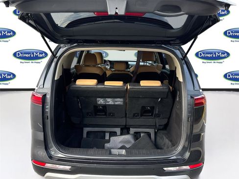 Used 2022 Kia Carnival LX image 26