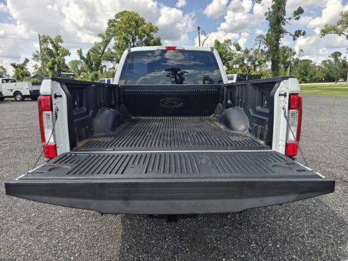 Used 2017 Ford F250 XL w/ Power Equipment Group AWD/4WD image 8