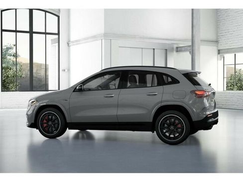 New 2026 Mercedes-Benz GLA 35 AMG 4MATIC image 33