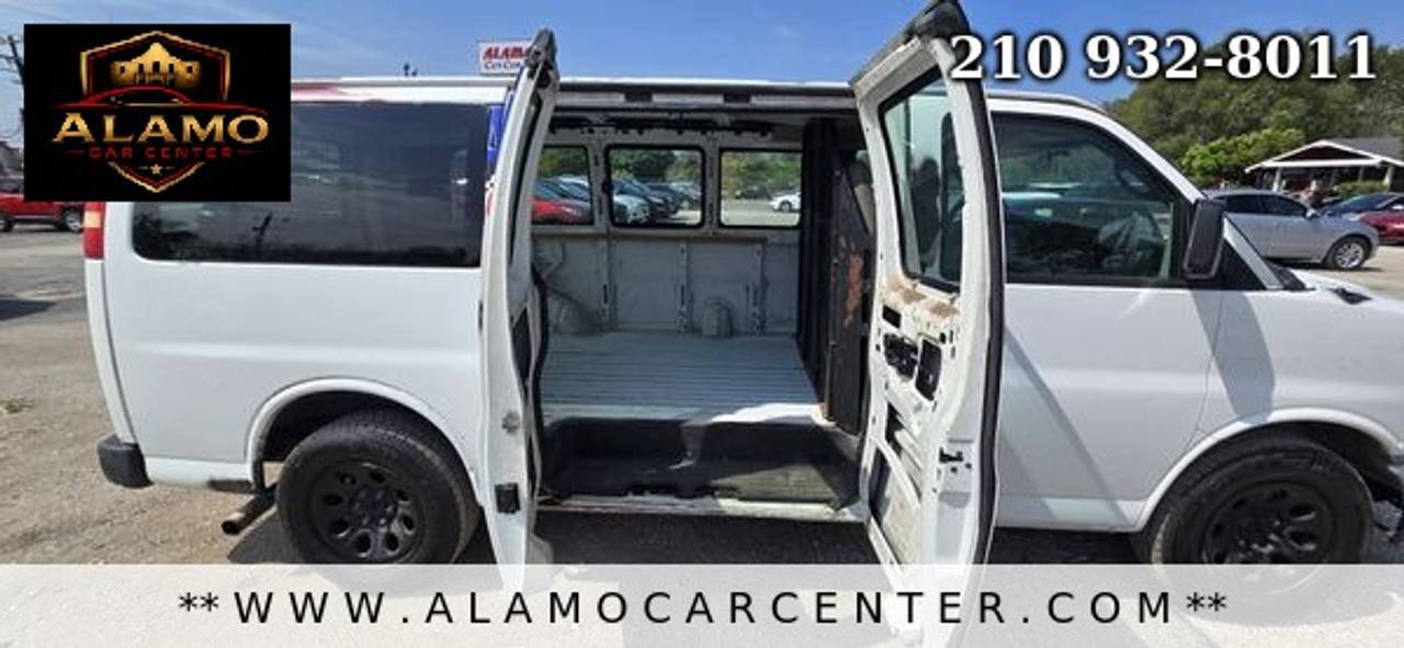 Used 2009 Chevrolet Express 1500 RWD image 18