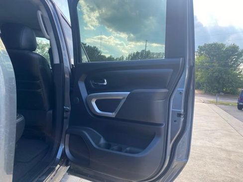 Used 2016 Nissan Titan SL AWD/4WD image 21
