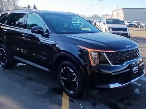 New 2026 Kia Sorento S image 5