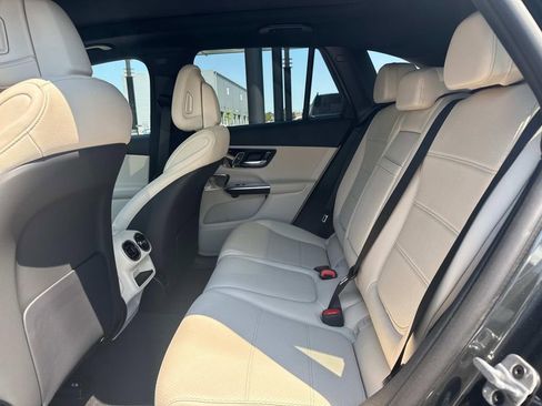 New 2026 Mercedes-Benz GLC 350e 4MATIC image 7