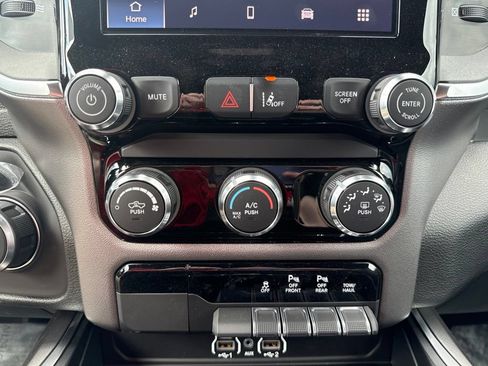 New 2026 RAM 1500 Express AWD/4WD image 32