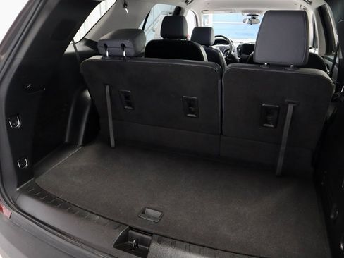 Used 2020 Chevrolet Traverse LT image 13