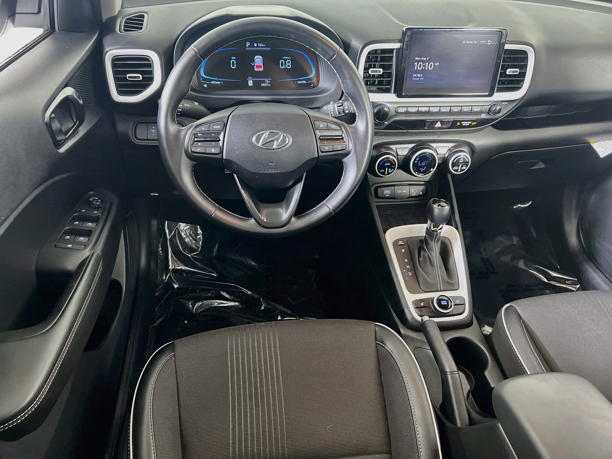 Used 2023 Hyundai Venue Limited FWD image 20