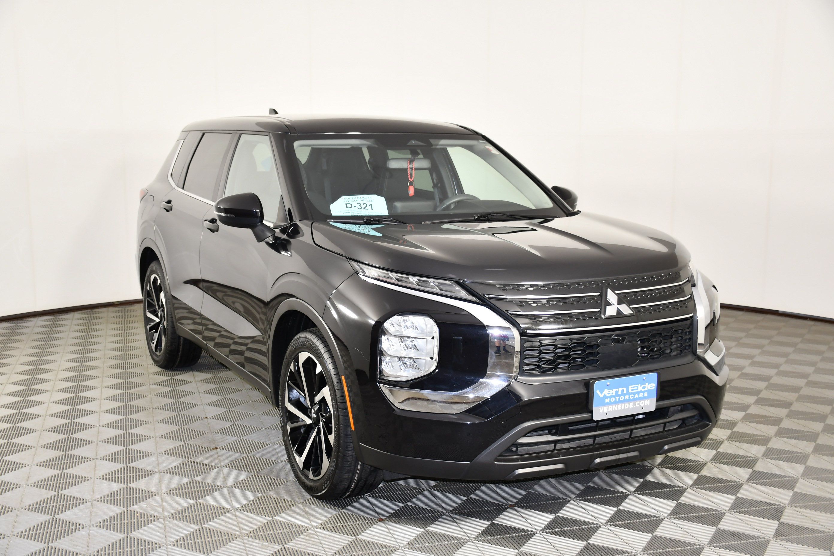 Used 2022 Mitsubishi Outlander ES AWD/4WD image 3