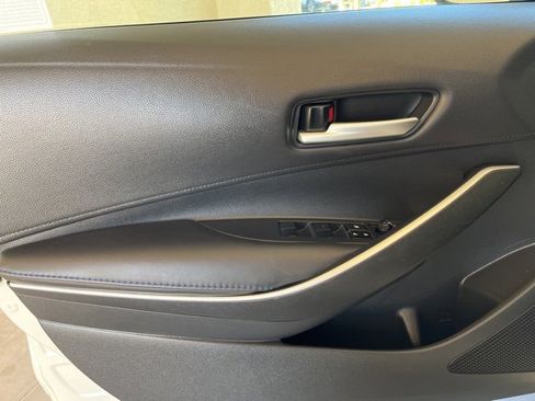 Used 2020 Toyota Corolla SE image 12