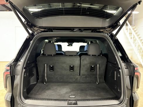 Used 2026 Chevrolet Traverse LT w/ LPO, Floor Liner Package FWD image 24