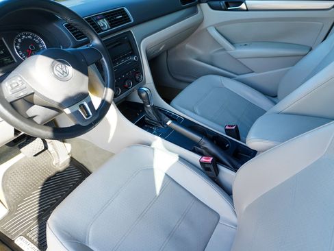 Used 2014 Volkswagen Passat 1.8T S image 18