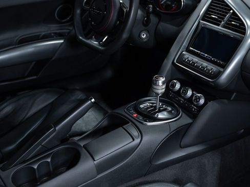 Used 2011 Audi R8 V10 AWD/4WD image 56