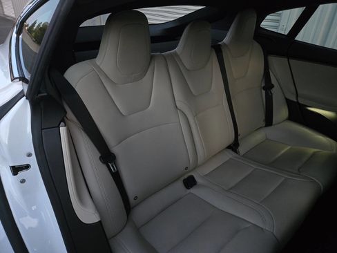 Used 2020 Tesla Model S Performance image 23