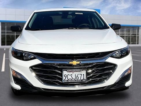 Certified 2022 Chevrolet Malibu LS FWD image 2