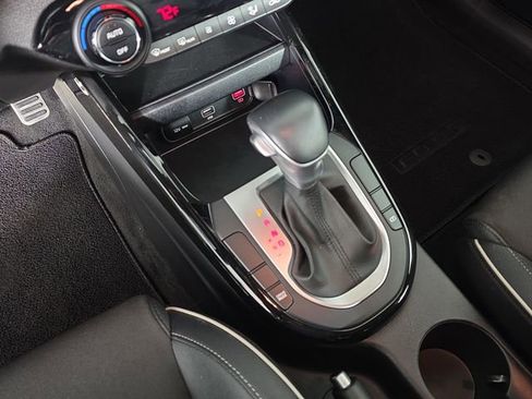 Used 2023 Kia Forte GT-Line image 32