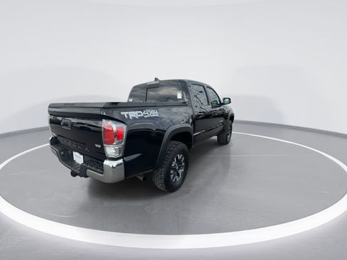 Used 2022 Toyota Tacoma TRD Off-Road AWD/4WD image 8