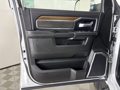 Used 2022 RAM 2500 Laramie image 8