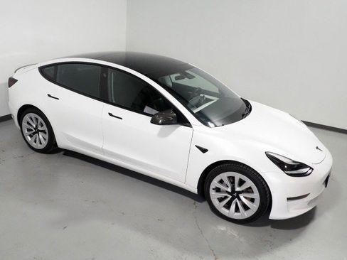 Used 2021 Tesla Model 3 RWD image 13