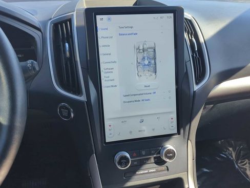 Used 2023 Ford Edge SEL image 27