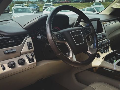 Used 2016 GMC Yukon XL Denali w/ Open Road Package AWD/4WD image 2
