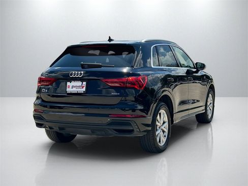 Used 2024 Audi Q3 2.0T Premium image 5