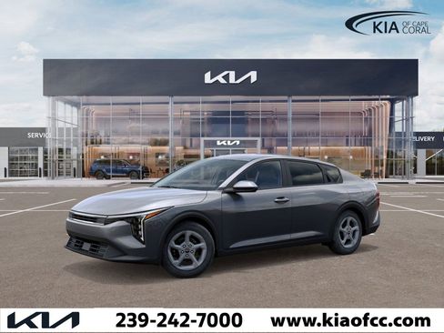 New 2025 Kia K4 LXS image 3