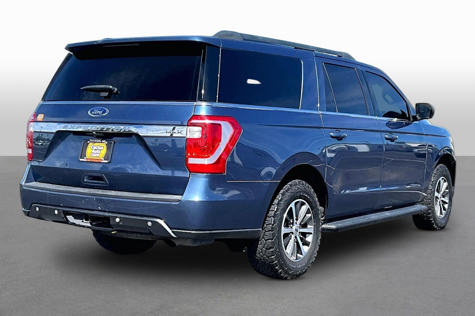 Used 2020 Ford Expedition Max XL AWD/4WD image 2