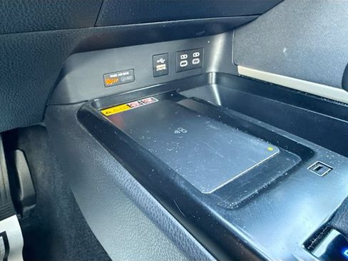 Used 2025 Toyota Camry LE FWD image 35