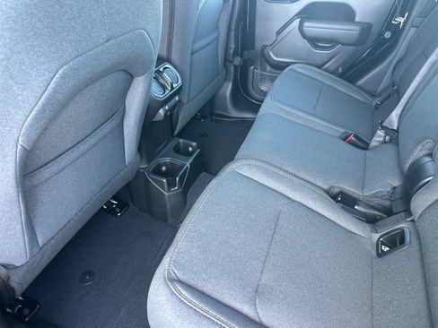 New 2026 Jeep Gladiator Sport AWD/4WD image 12
