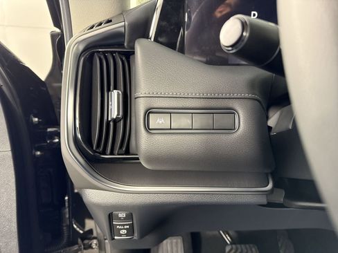 New 2026 Nissan Armada SV image 13