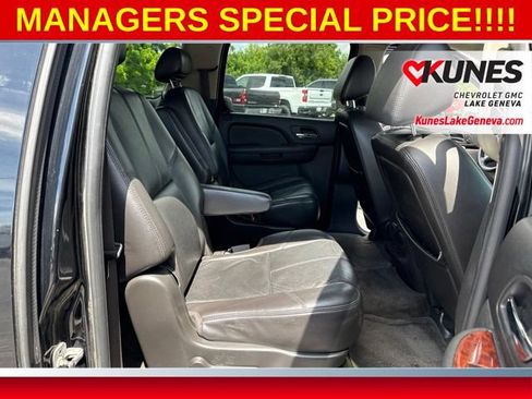 Used 2009 GMC Yukon XL SLT w/ Preferred Package AWD/4WD image 16
