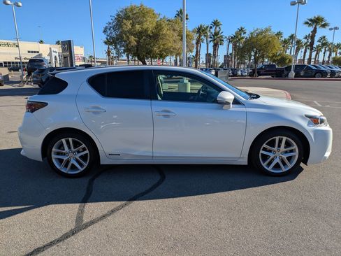 Used 2016 Lexus CT 200h image 6