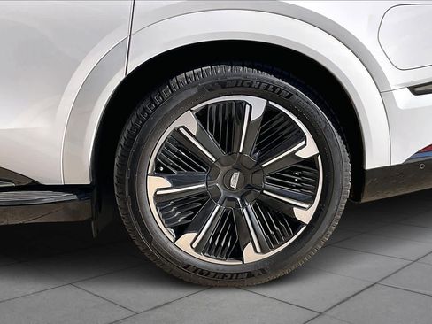 Used 2025 Cadillac Escalade IQ Sport 2 image 10