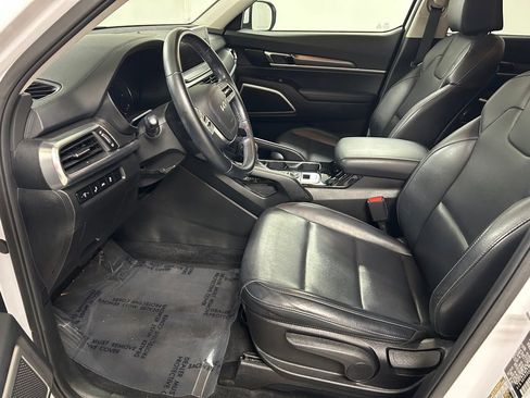 Used 2022 Kia Telluride LX AWD/4WD image 12