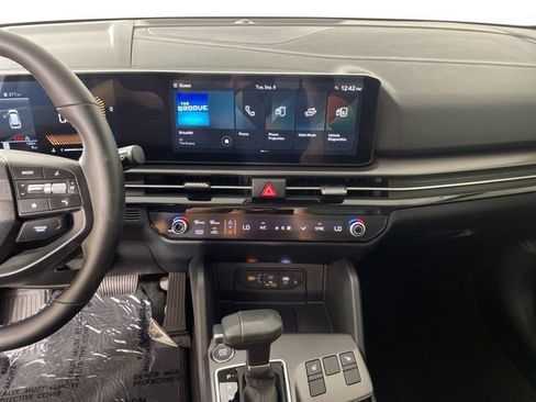 New 2026 Kia Sportage EX w/ EX Panorama Roof Package image 24