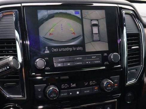 Used 2024 Nissan Titan Platinum Reserve w/ Moonroof Package AWD/4WD image 27