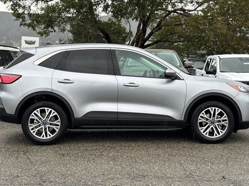 Certified 2022 Ford Escape SEL image 3