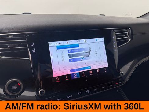 Used 2024 Jeep Wagoneer 2WD image 19