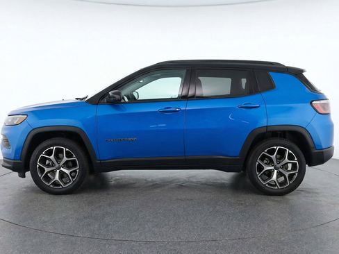 Used 2025 Jeep Compass Limited AWD/4WD image 5