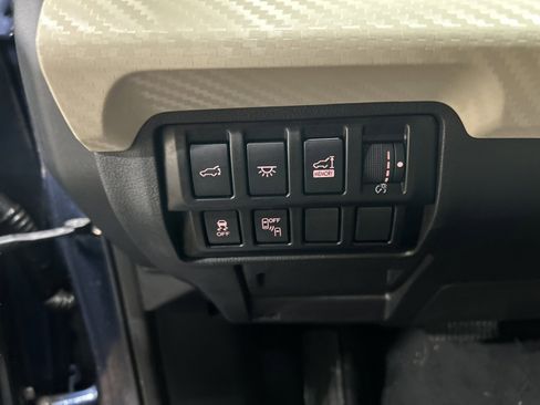 Used 2022 Subaru Ascent Premium w/ Convenience Package image 16