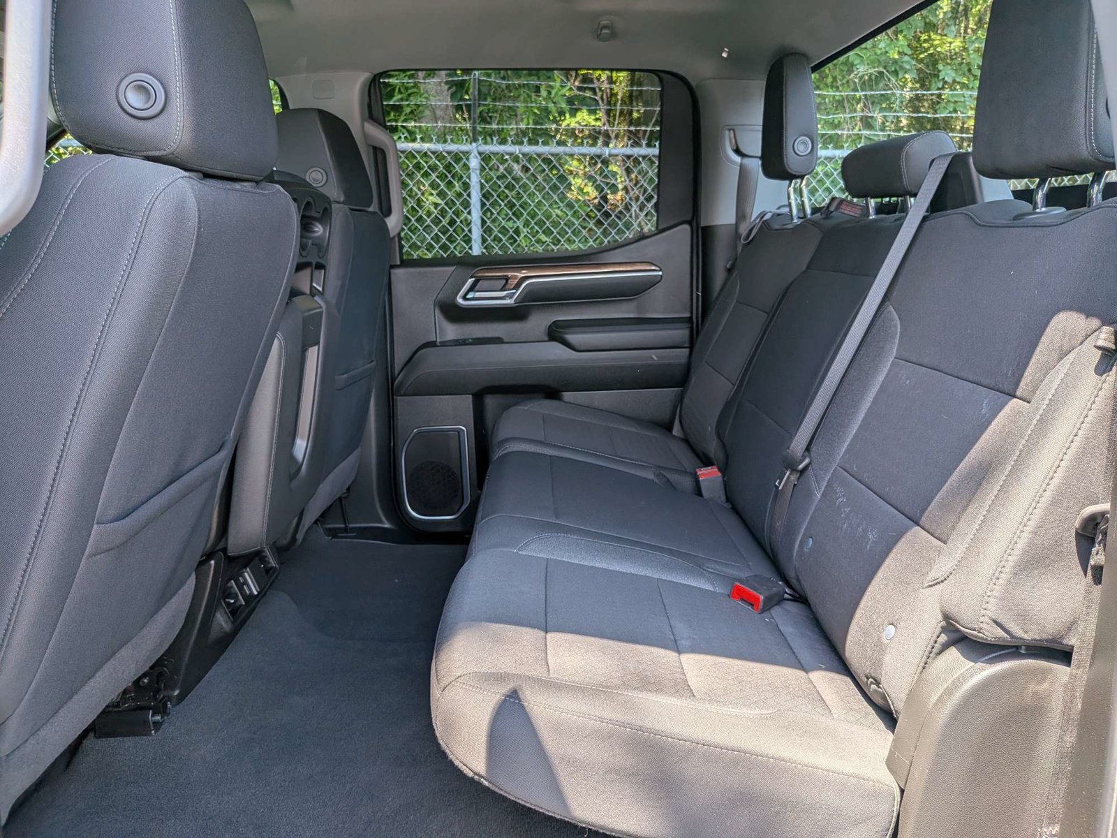 Used 2025 Chevrolet Silverado 1500 LT AWD/4WD image 13